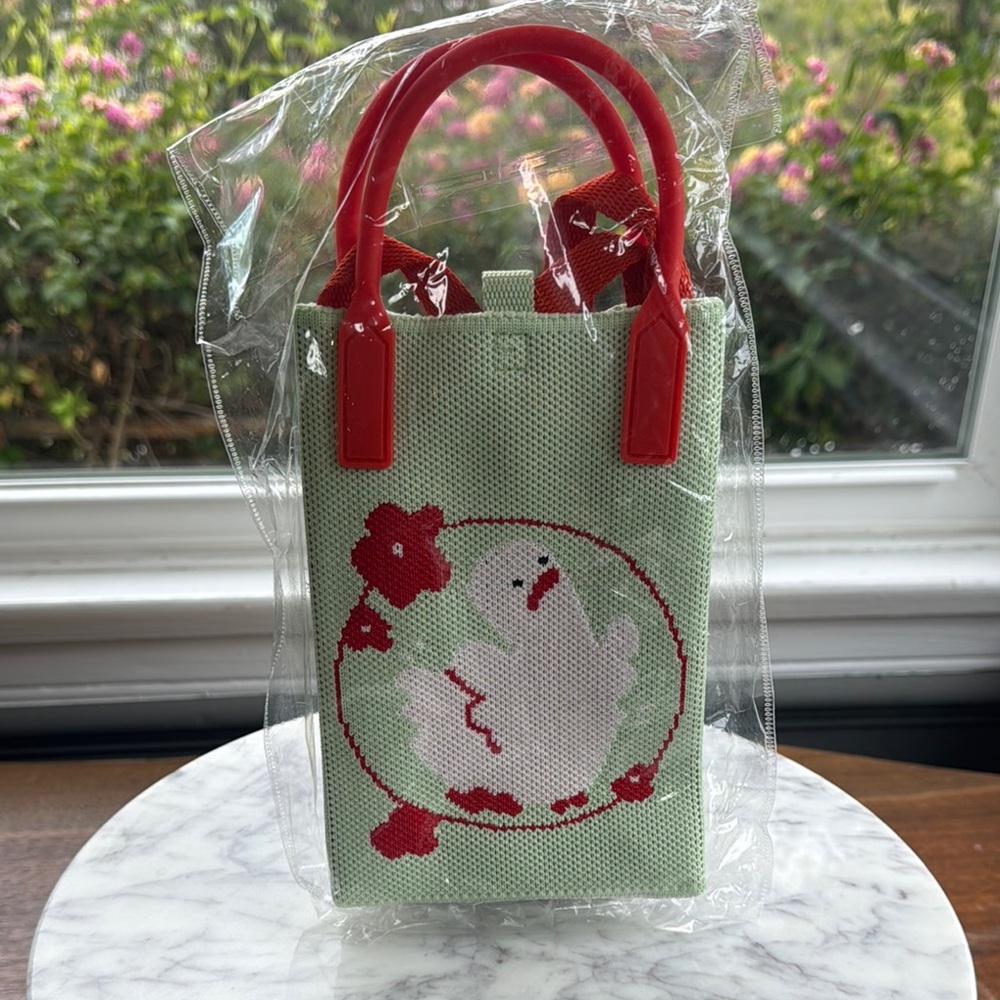 Red and Green Women's Tote Bag